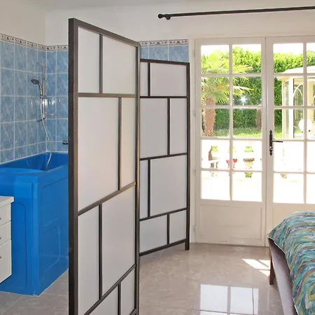 Holiday home Maison Bleue By Interhome Saint-Paul-en-Foret