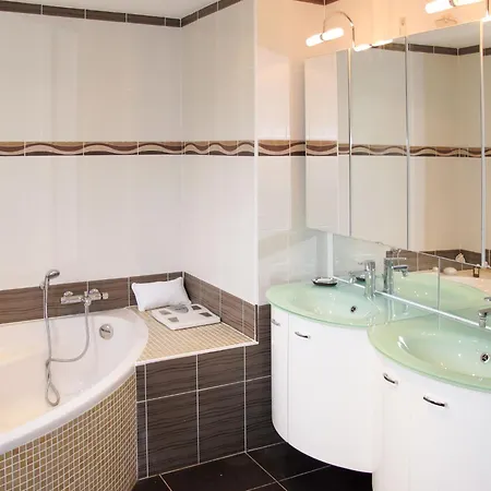 Maison Bleue By Interhome Saint-Paul-en-Foret